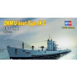 Plastic kit ships HB87007