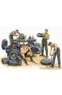 Plastic kit figures  MB3560